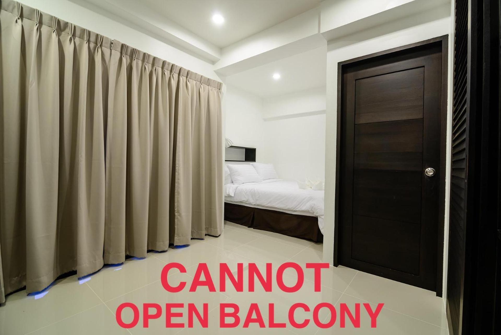 Uma Residence Bangkok Bagian luar foto