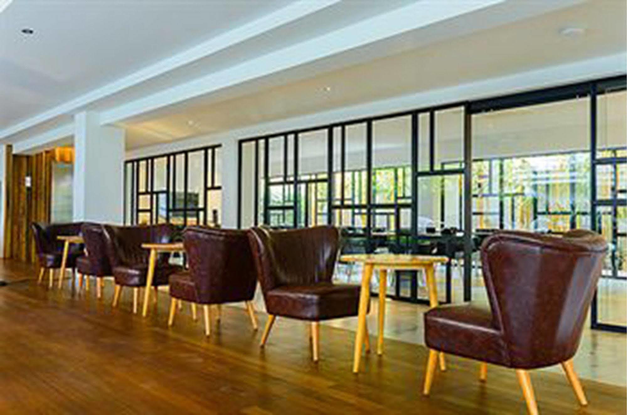 Uma Residence Bangkok Bagian luar foto